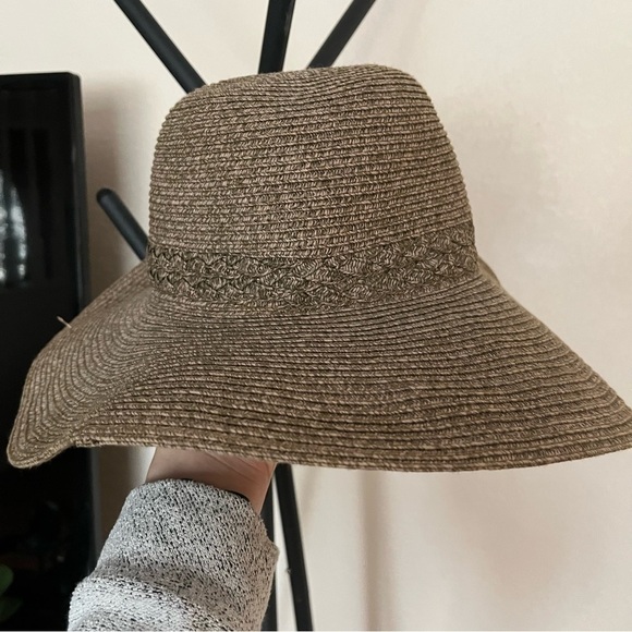 Wide Brim Floppy Hat - Picture 3 of 7